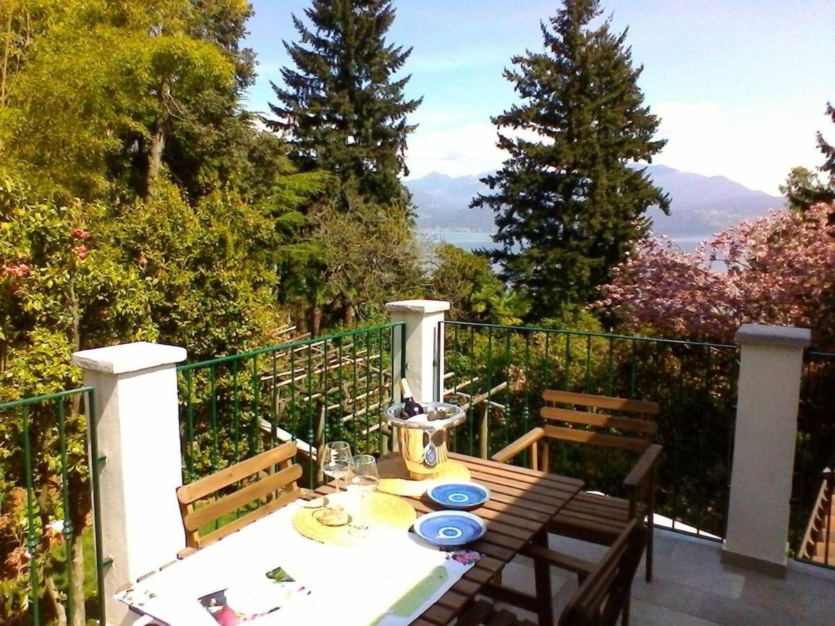 La Camelia D'Oro Apartment Oggebbio Exterior photo